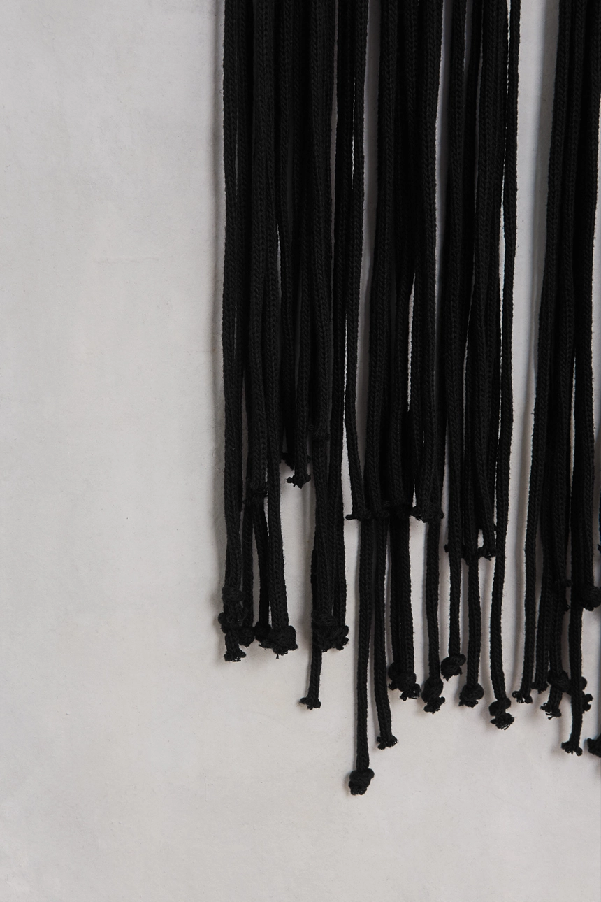 아니타 핸드 노티드 프린지 스커트_bk_3.jpg