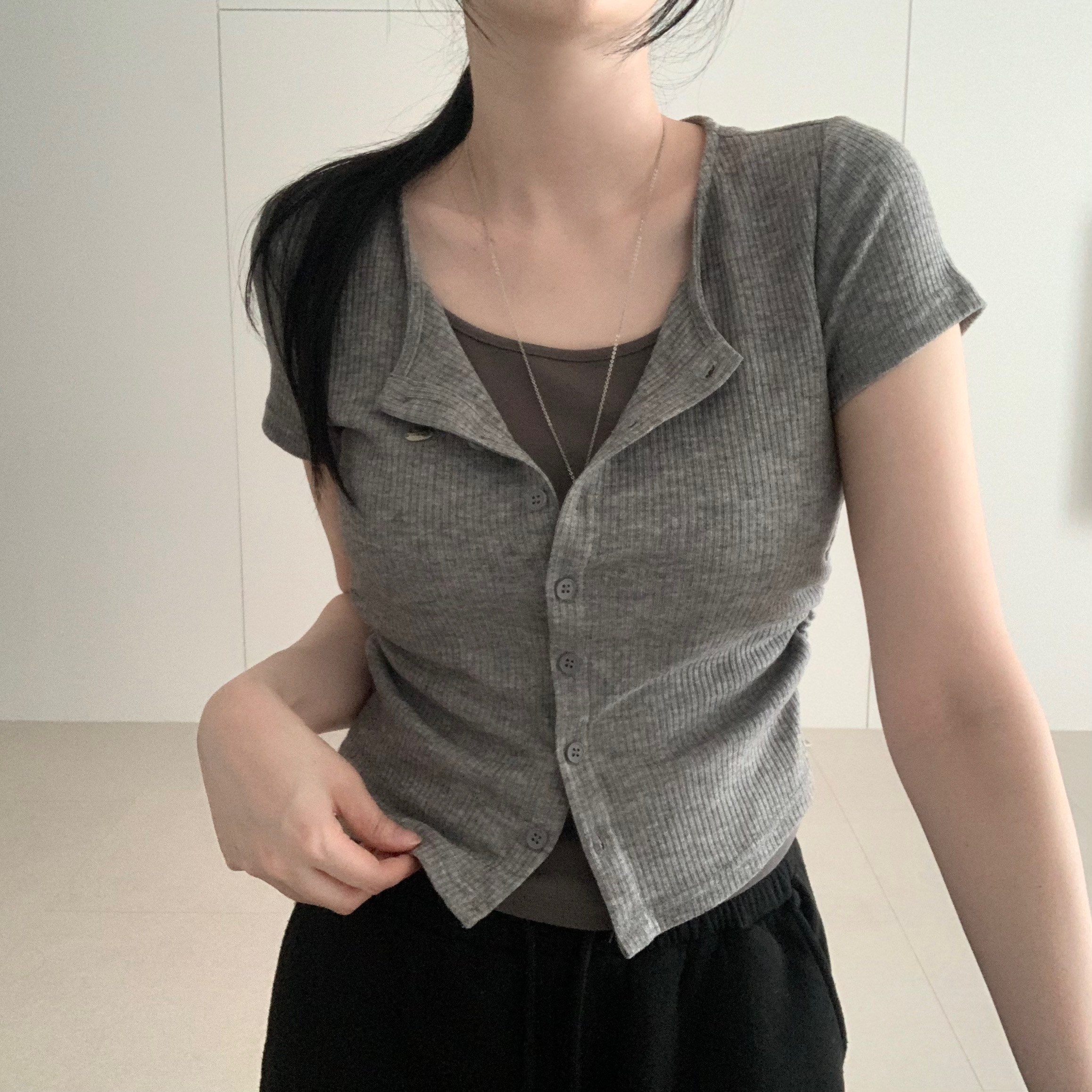 [一体型]サイドシャーリングレイヤード半袖カーディガンTシャツ