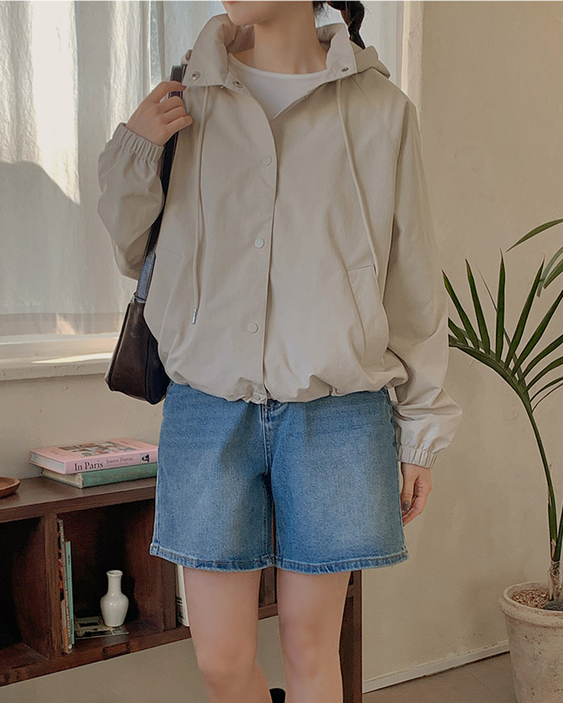 シャカシャカストリングフードジャケット