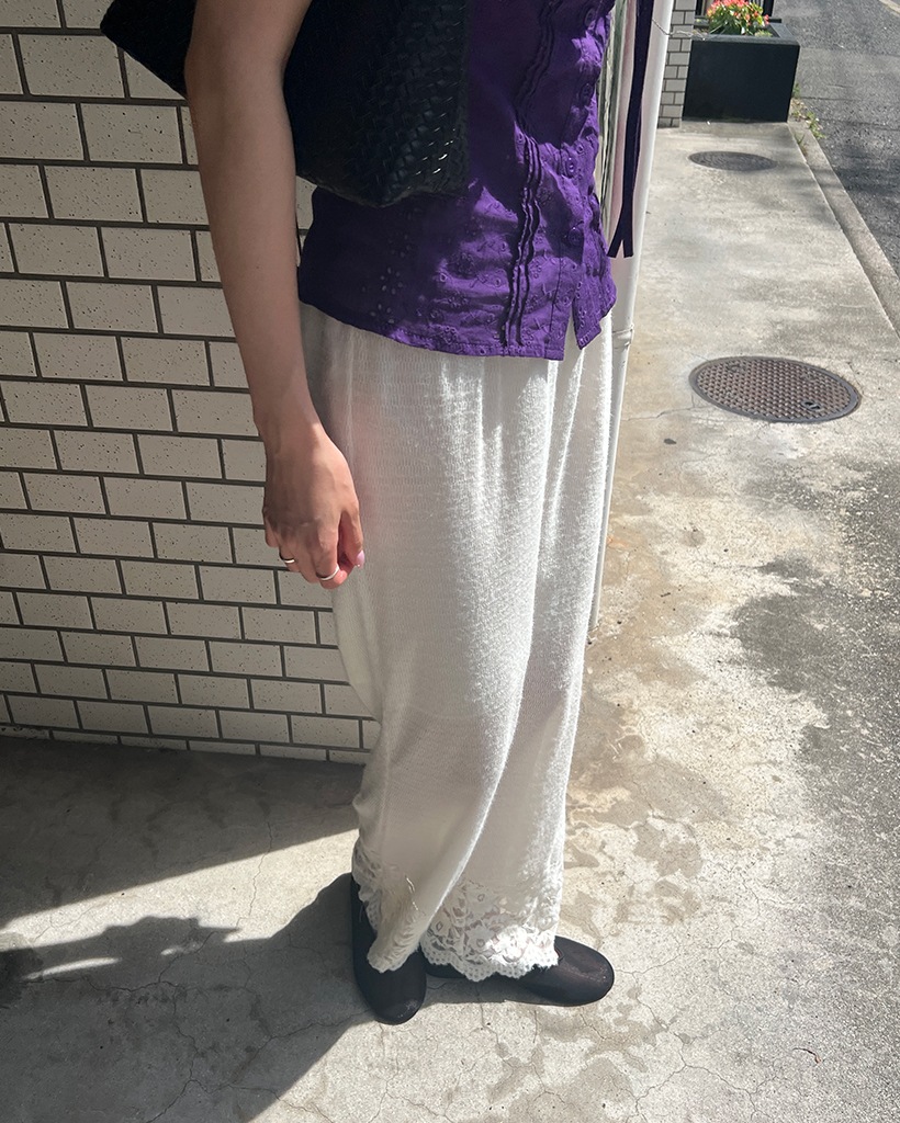 フラワー裾レースウエストゴムパンツ