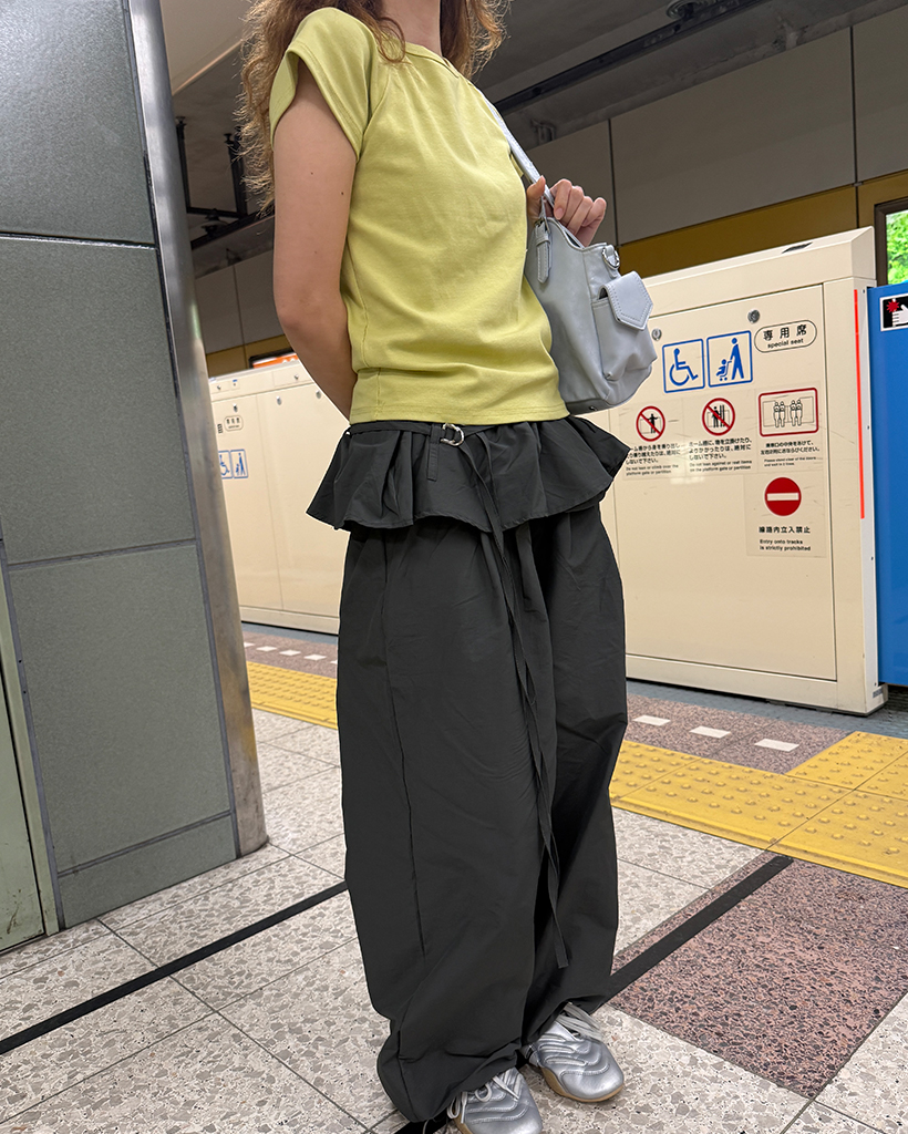 ウエストストラップスカート＆トラックパンツ