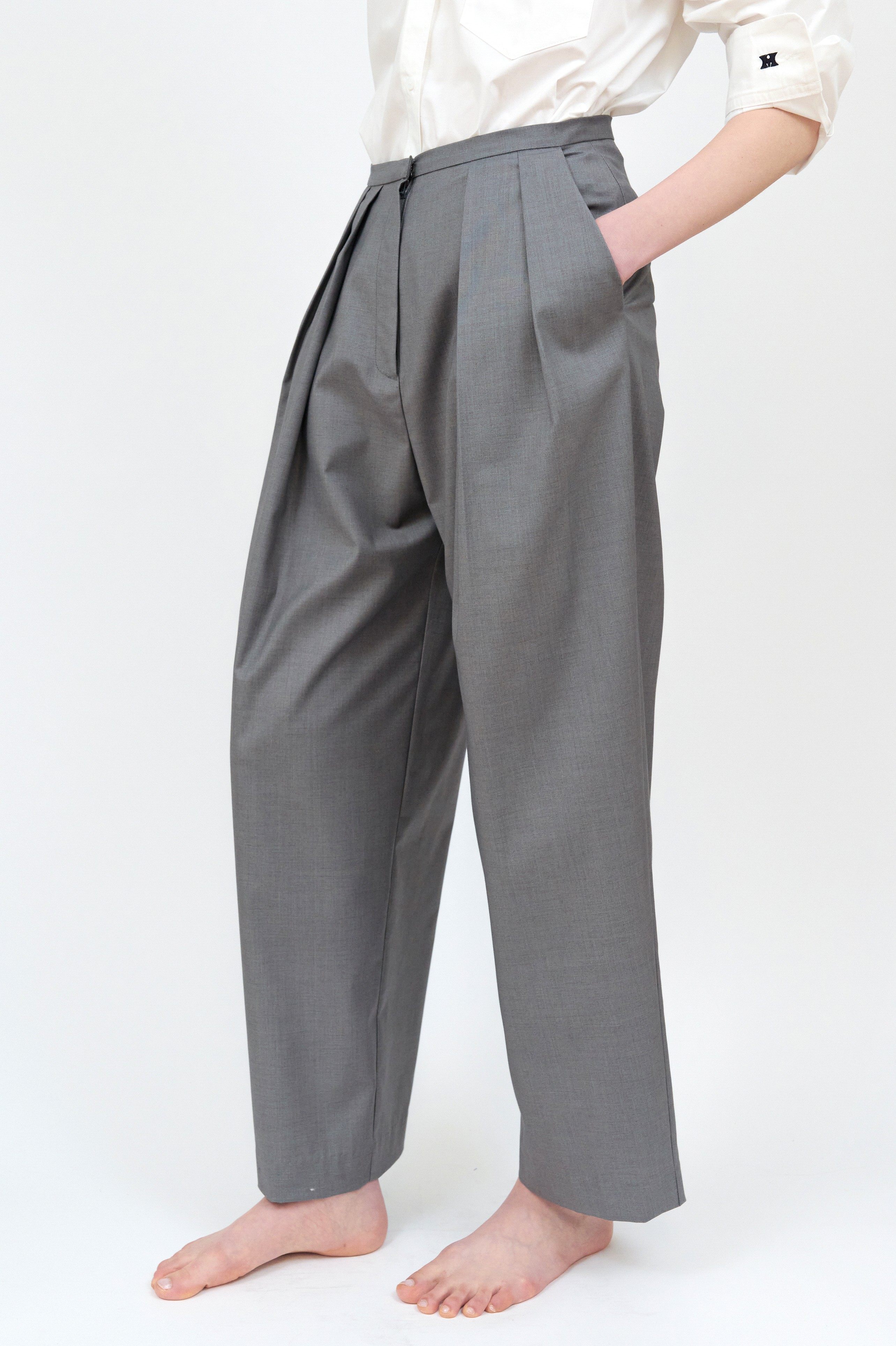 パンツ LOOKAST BELIN SUMMER TUCK PANTS_GREY BELIN SUMMER TUCK PANTS_GREY | ファッション通販サイト NUGU