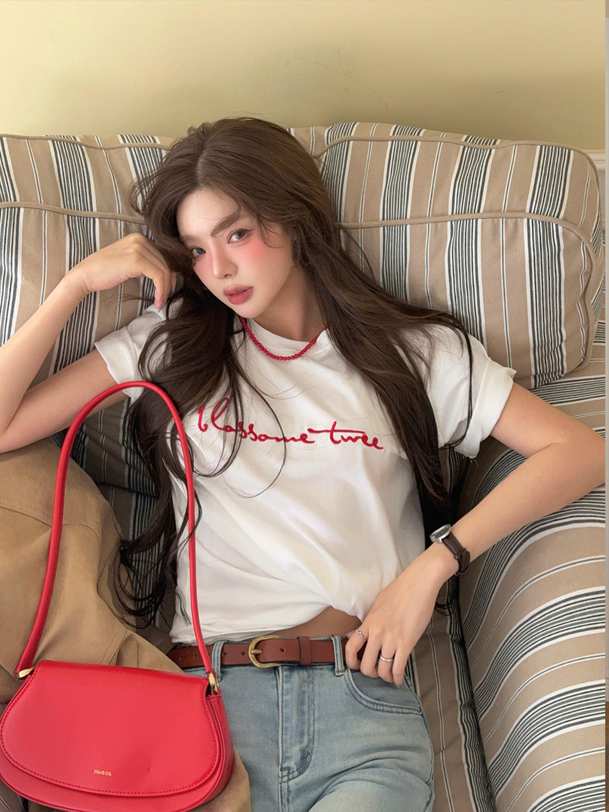 [Influencer pick] Poézi Big Lettering Embroidered T-Shirt