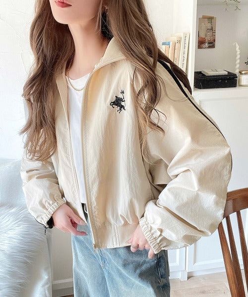 大人スポーティMIX。胸刺繍入り袖ファスナー配色ナイロンジャケット