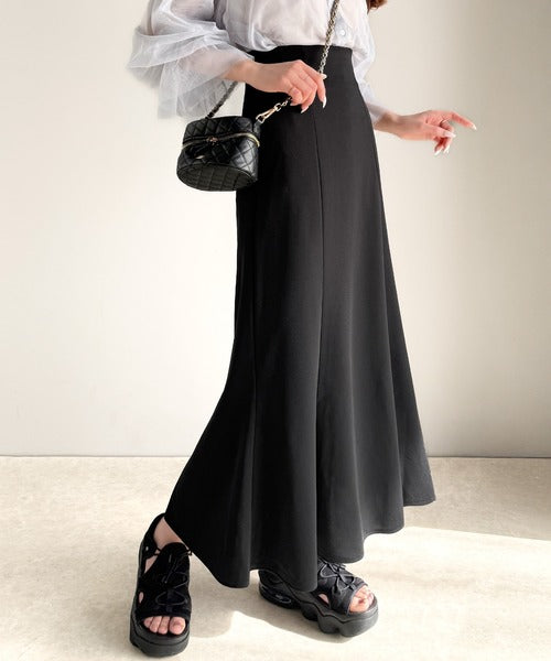 CHANEL  シルク100%　マーメイド　ロングスカート　超美品 CHANEL シルク100% マーメイド ロングスカート 超美品