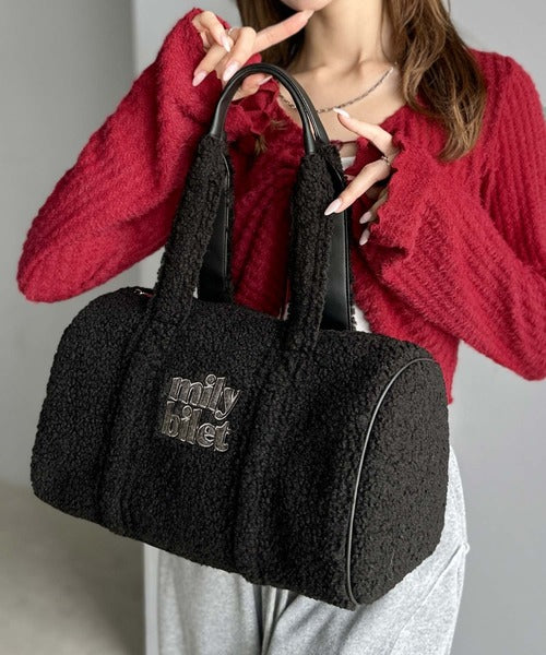 mily bilet】ふわもこ感がたまらない主役バッグ♪ロゴ刺繍ボアボストン