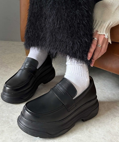 ほぼ未使用 MIUMIU ビットローファー 厚底ソール 23cm コイン ほぼ未使用 MIUMIU ビットローファー 厚底ソール 23cm コイン