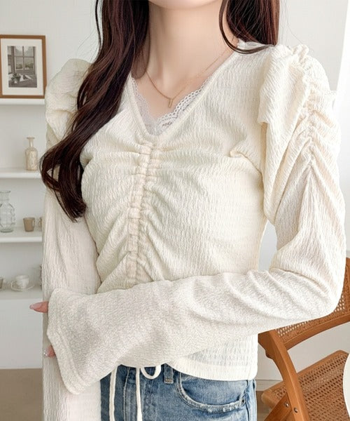 【mily bilet】カジュアルな大人ガーリーテイスト。レースドッキングパフスリーブジャガードフレアトップス mi1359037