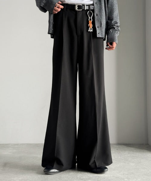 junjett　グレーとブラックのスラックス junjett グレーとブラックのスラックス スラックス パンツ メンズ