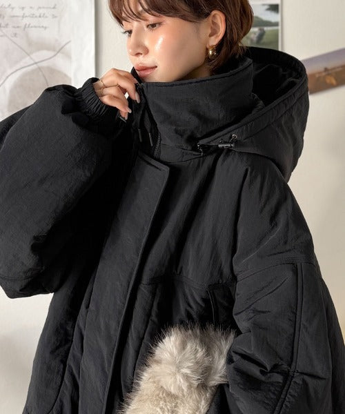 フェイクレザーハイネックショートダウンジャケット (2color