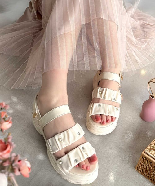 MIU MIUサンダル ビジュー付きコンフォート厚底36　スタッズ MIU MIUサンダル ビジュー付きコンフォート厚底36 スタッズ 靴