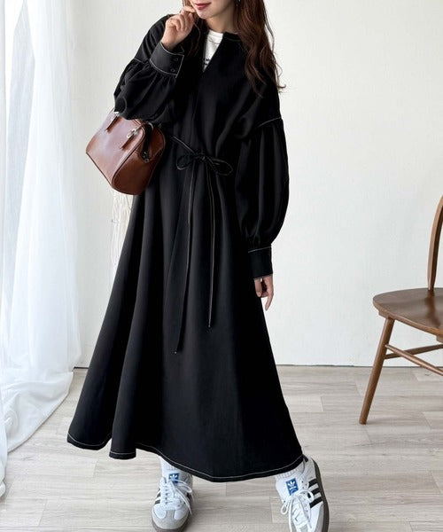 ぽわんとあざとく。ウエストリボン使い配色ステッチキーネック