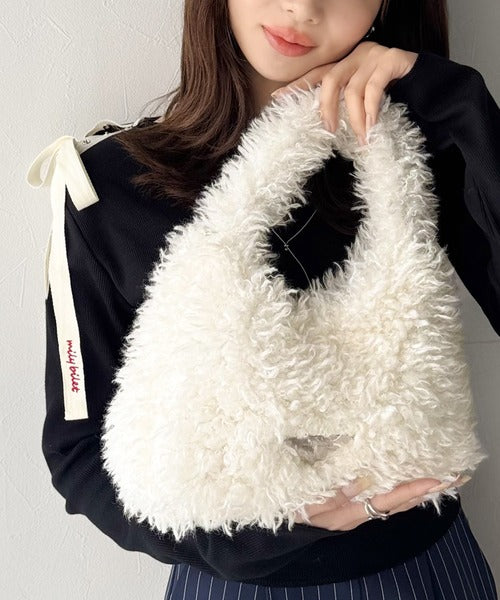 MILKのふわふわプードルバック　ヴィンテージ　レア mily bilet】ふわふわ感と高級感で、季節のおしゃれを格上げ。ロゴ