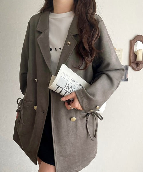 【mily bilet】大人ガーリーを着こなす。スエード調素材リボン使いテーラードジャケット mi1019114