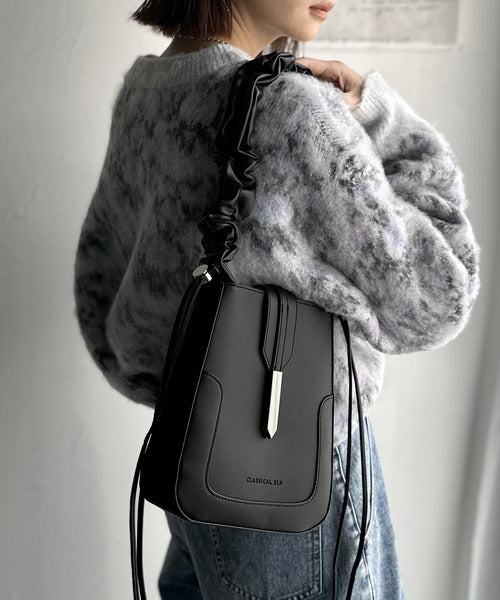 awake mode フェイクレザー　ハンドバッグ　ブラック コカ coca フェイクレザースクエアバッグ （Black