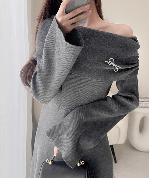 【mily bilet】女性らしさを自在に演出♪リボンブローチ付きオフショルマルチWAYニットロングワンピース mi1359027