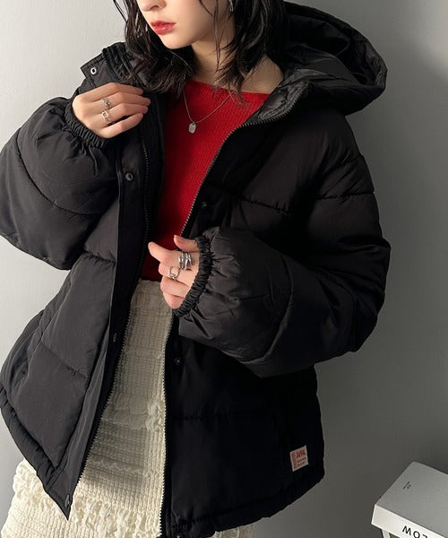 JaVa ジャバコラボ》ぬくぬく暖か！ショート丈フード付き中綿フェイク