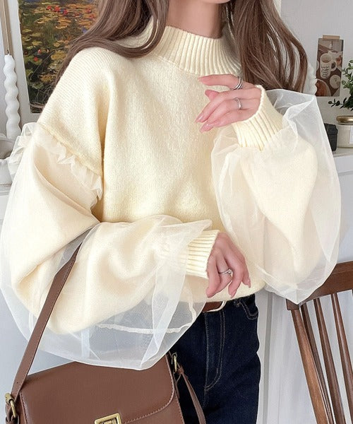 ふわっと広がる洗練カジュアルの新定番。袖チュールニットセーター