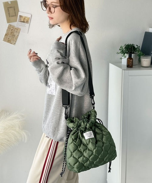 JaVa ジャバコラボ》おしゃれも実用性も叶う。2WAYキルティング巾着