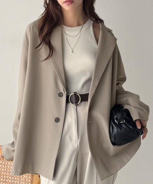 きちんと感とリラックス感を両立。ゆるシルエット、テーラード