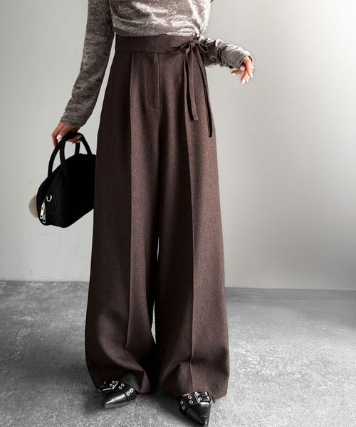 【mily bilet】キレイ目ガーリーの大定番◎秋コーデに映えるこっくりカラー♪リボン使いワイドスラックス mi1329033