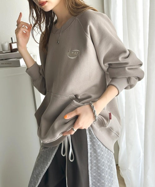 Javaジャバコラボ》一枚でサマになる。ワンポイント胸元刺繍裏起毛