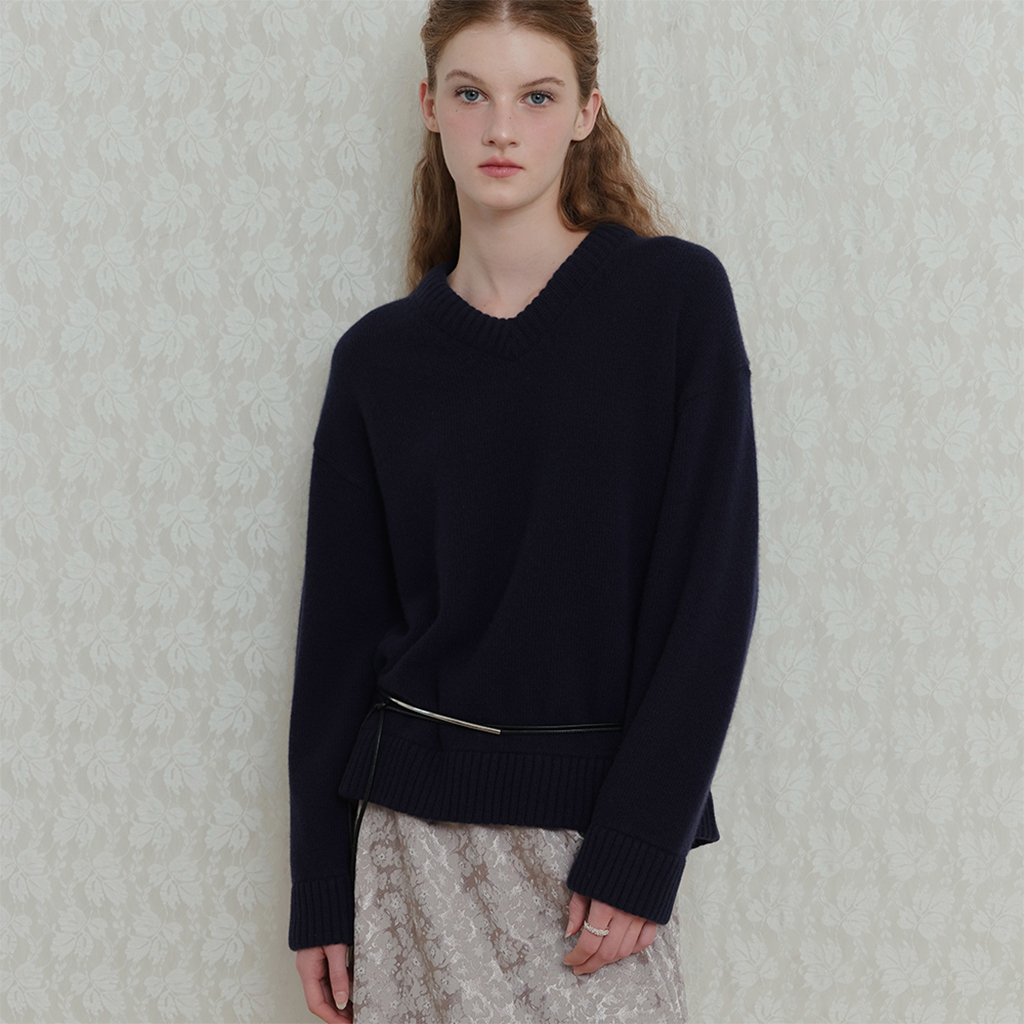 90’s V-neck Cashmere Knit - Navy