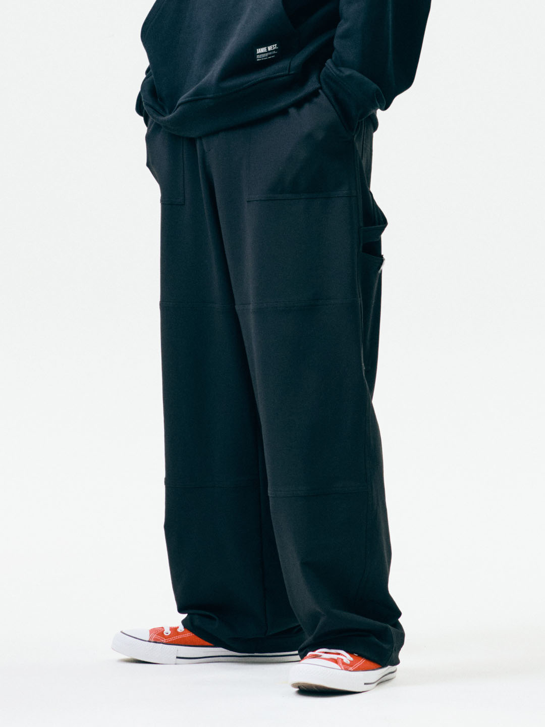 DUC) Symbol Bermuda Sweat Shorts Vintage Black