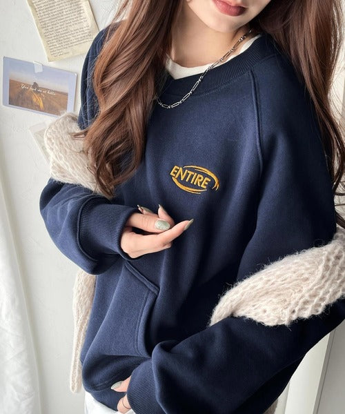 Javaジャバコラボ》一枚でサマになる。ワンポイント胸元刺繍裏起毛