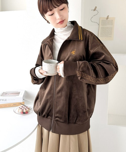 大人の旬スタイル！胸刺繍ベロアトラックジャケット ce1260042