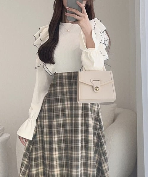 mily bilet】シアー生地とフリルで華やかさをプラスしたドッキング