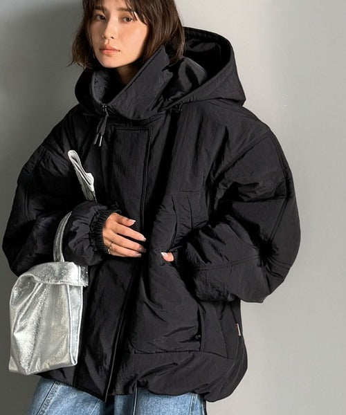 JaVaジャバコラボ》ボリュームシルエットで魅せる、今年の主役アウター
