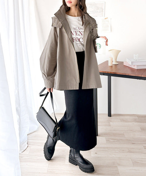 ひらり、フレアで華やかに。スタンドカラーフレアマウンテンパーカー