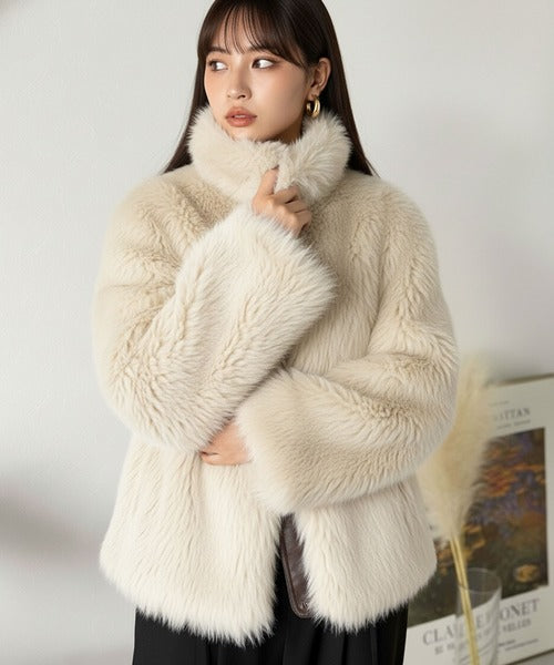 mily bilet】ゴージャスなファーが魅力的。フェイクレザー切り替え