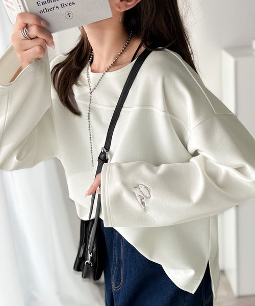 滑らか＆艶やか。ダンボールボートネック袖刺繍ロンT（長袖