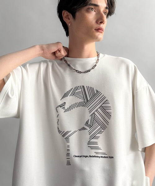 視線を独り占め。」フェイスグラフィックオーバーサイズTシャツ