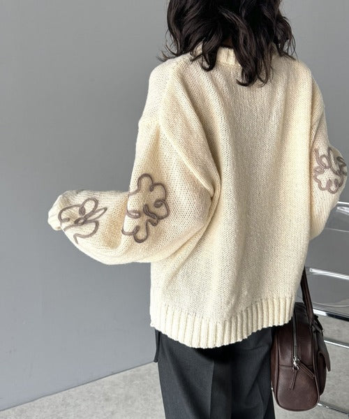 mily bilet】秋冬のあったかニット。ウールライクフラワーコード刺繍