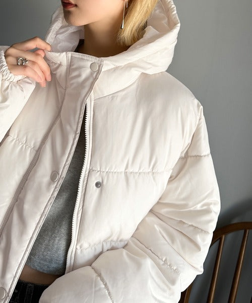 JaVa ジャバコラボ》ぬくぬく暖か！ショート丈フード付き中綿フェイク