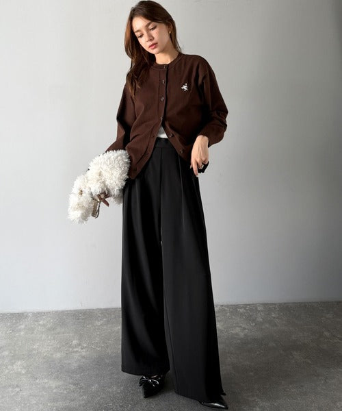 リラックス感ときちんと感を両立。上品見えするとろみ素材2タック