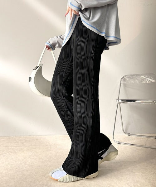 美脚見えと大人の高級感を叶える。ウェーブジャガードフレアパンツ ce1010414