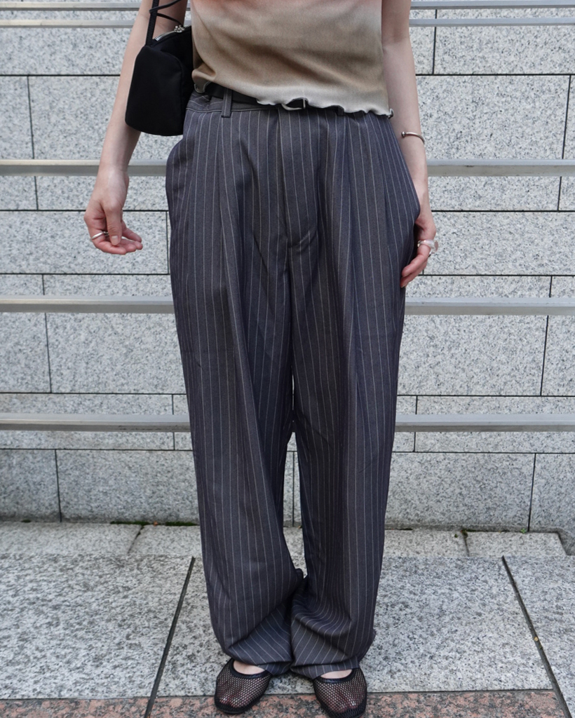 ユニセックス）ピンストライプダブルタックスラックス | ファッション