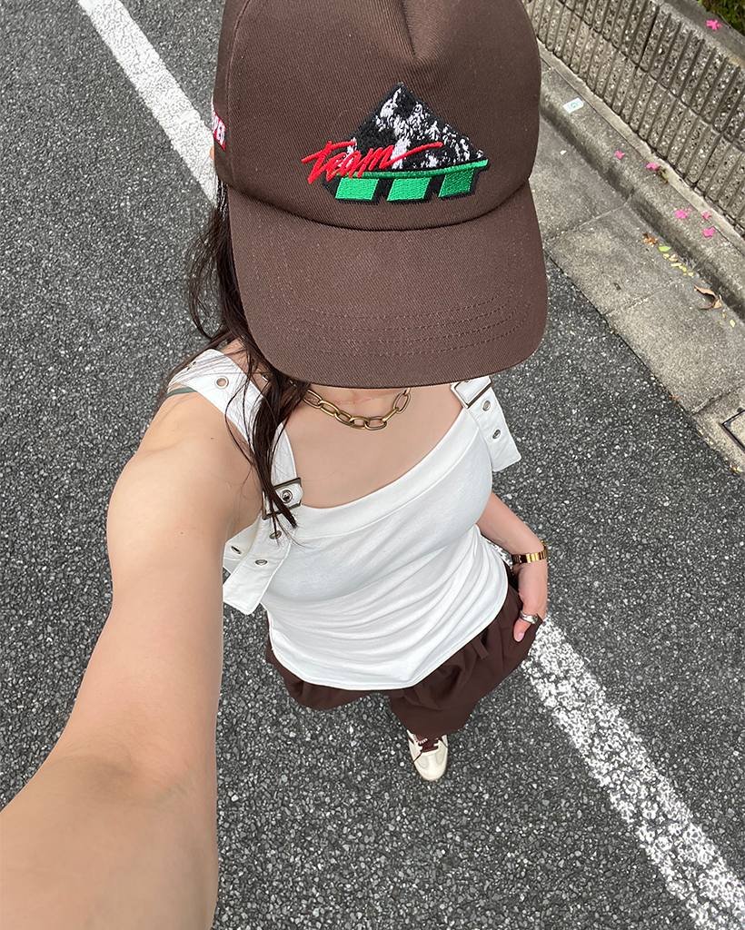 ベルトショルダースリムタンクトップ | ファッション通販サイト NUGU