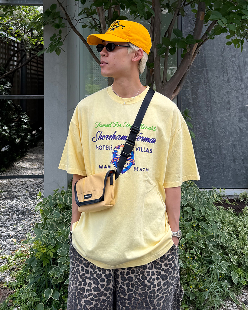 （ユニセックス）レタリングポイント半袖Tシャツ