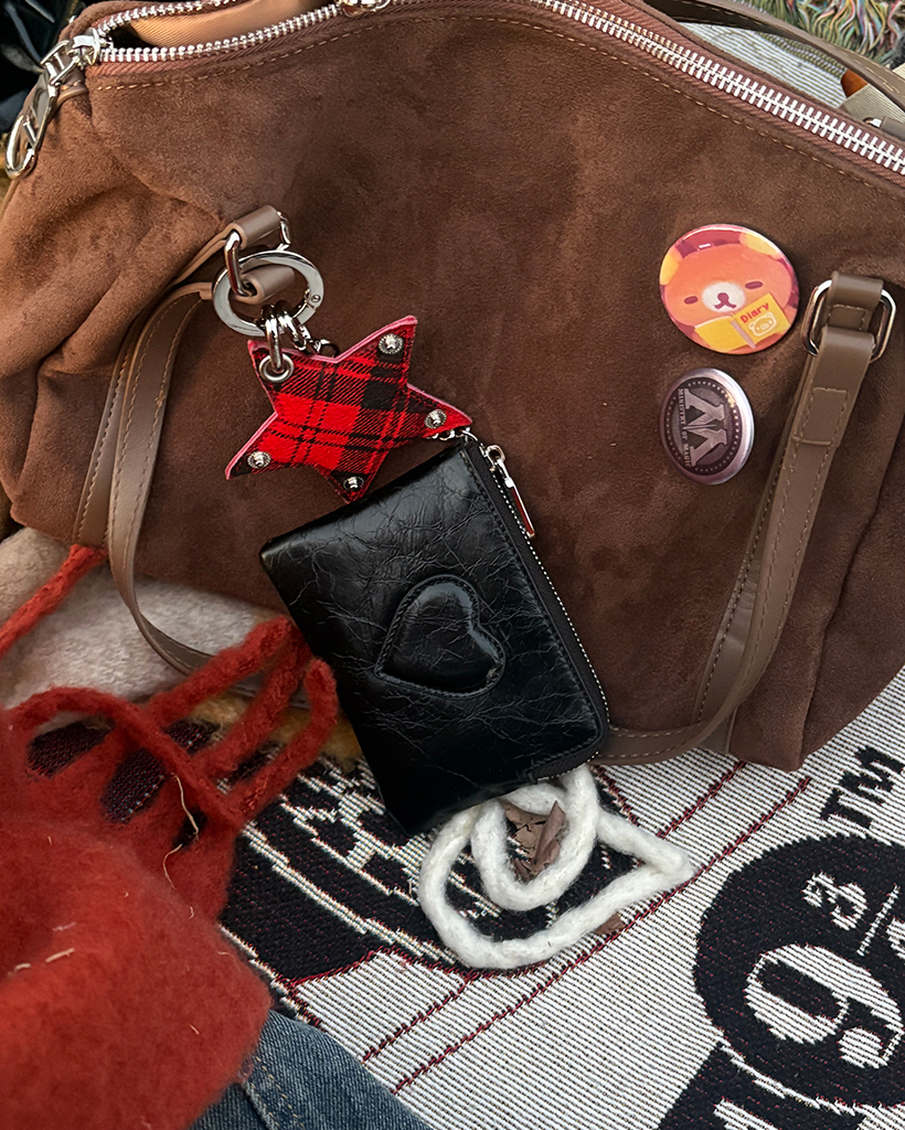 ハートエナメルレザースクエアウォレット