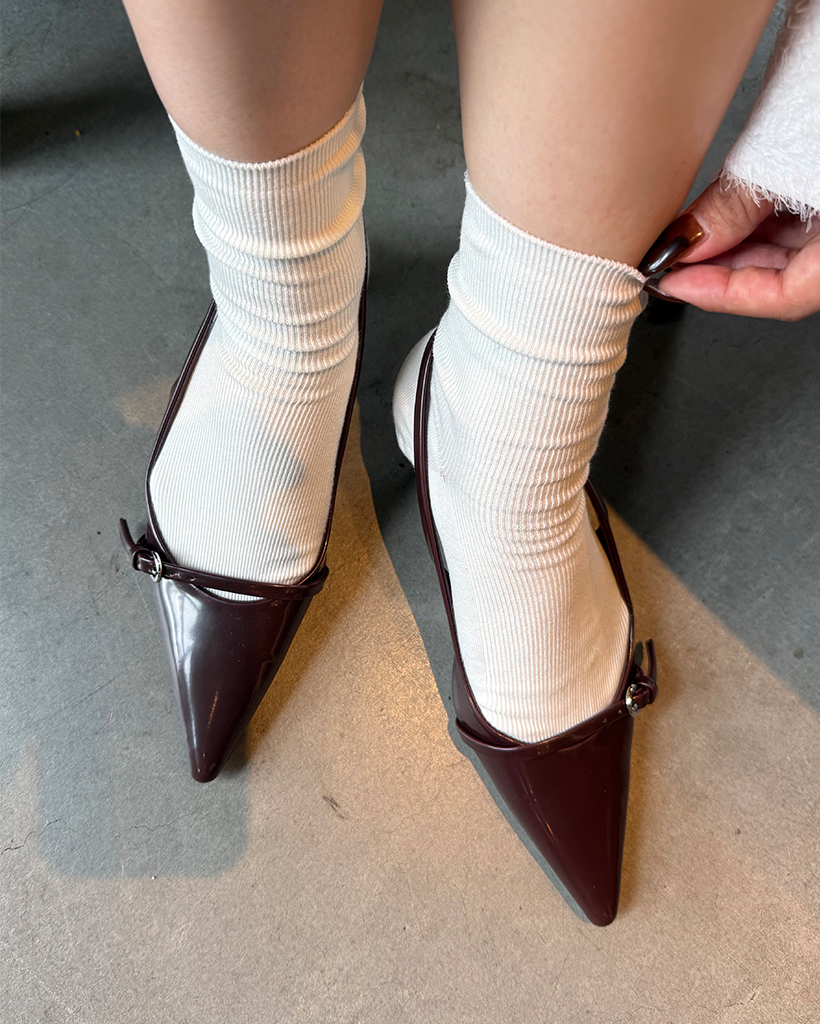 ポインテッドトゥスリングバックヒール