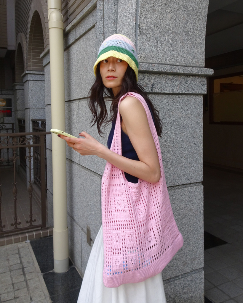 ハンドメイド☺︎カラフルハット☺︎クロシェバケットハット☺︎フリル☺︎タイダイ クロシェハット】かぎ針編みのクロシェ バケットハット カラフル