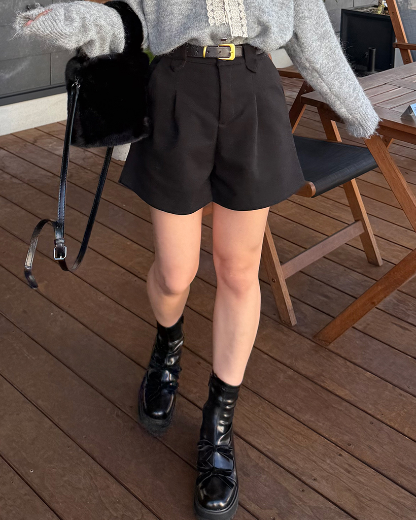 ベルトセットタックピーチスキンショートパンツ