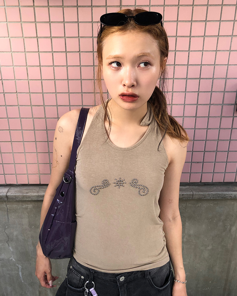 スタッズホルターネックタンクトップ | ファッション通販サイト NUGU