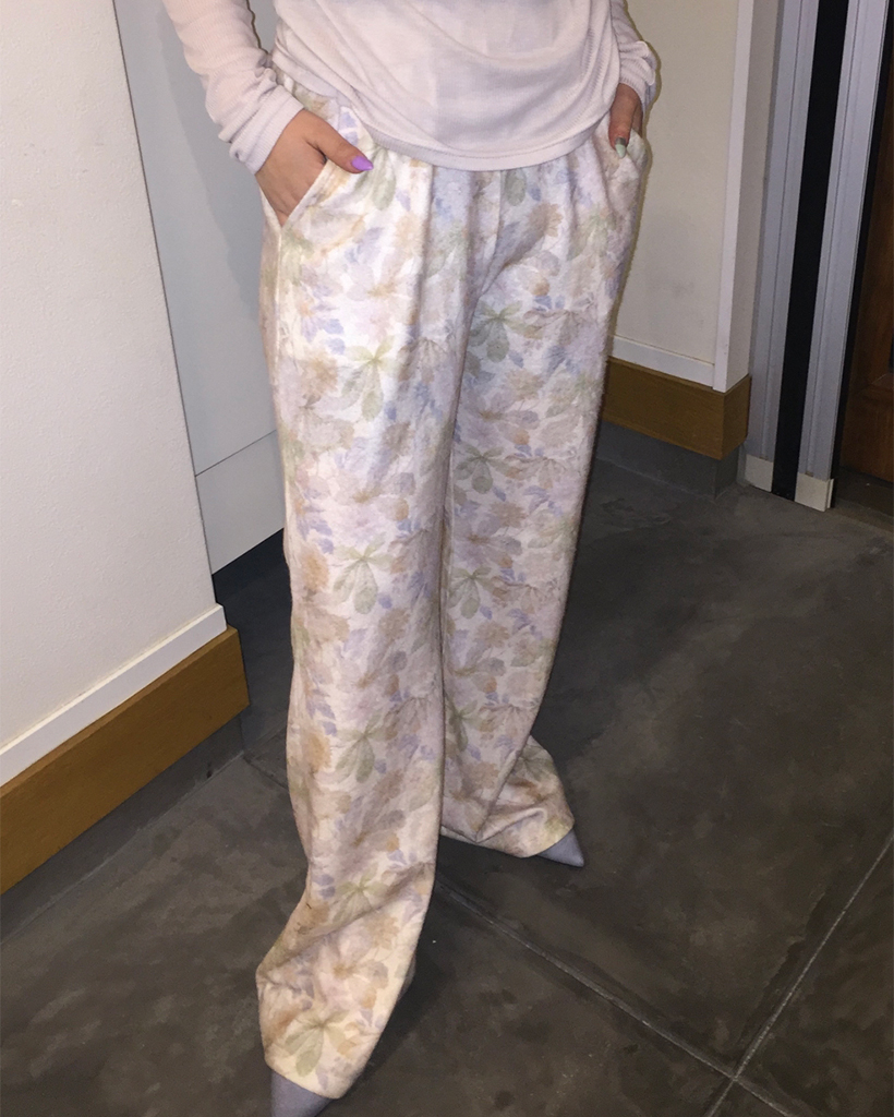 ビンテージフラワーブーツカットパンツ