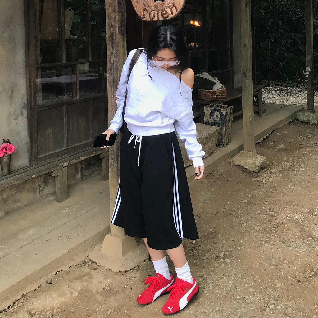 オフショルダースウェットトレーナー | ファッション通販サイト NUGU